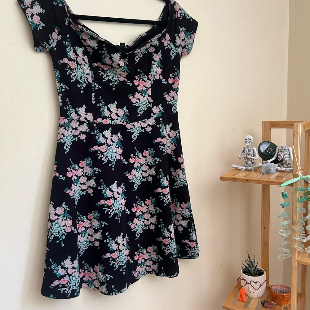 Express Black Floral Pattern dress